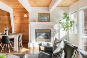 Chickaree by AvantStay A-Frame w Mountain Views